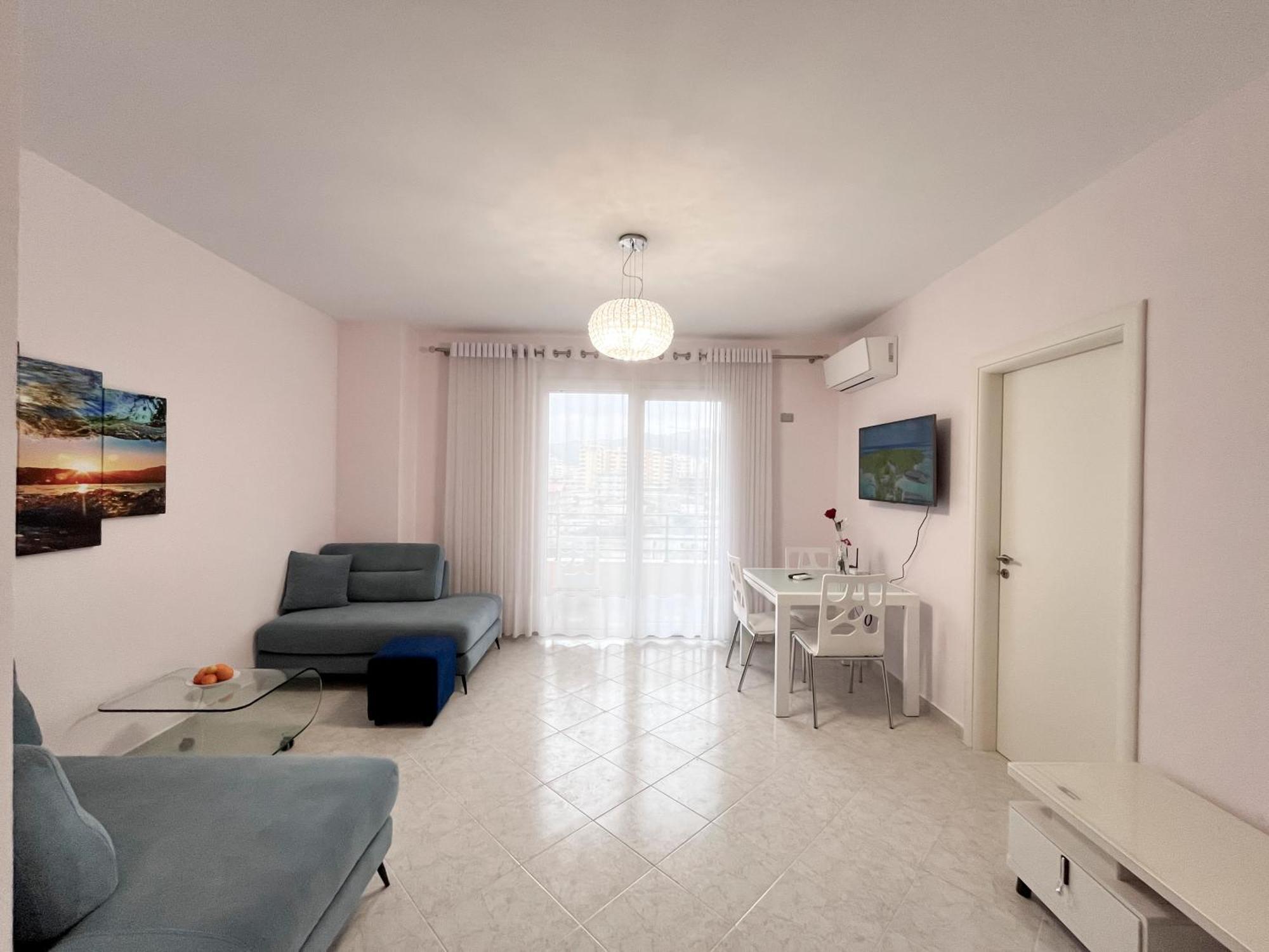 Vlorë Beachfront With Hotel Facilities מראה חיצוני תמונה